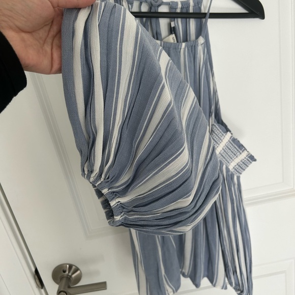 American Eagle Outfitters Cold Shoulder Striped Flowy Top - Picture 4 of 7